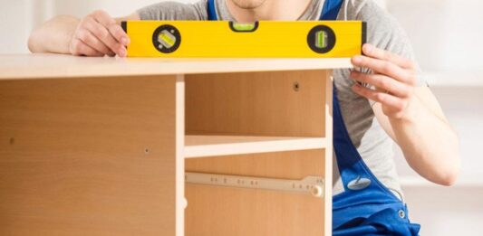 smontaggio e montaggio mobili