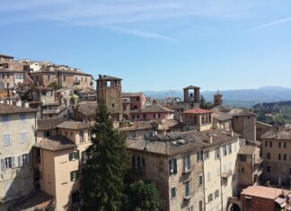 trasferirsi a perugia